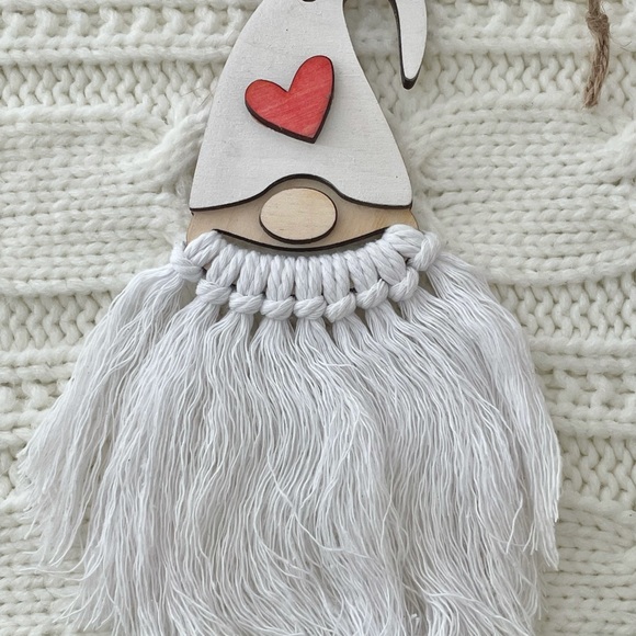 Set of four Macrame Gnome wood Ornaments - Picture 12 of 13